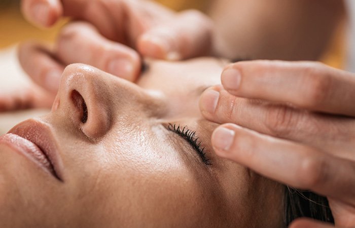 Acupressure Massage For The Eyes